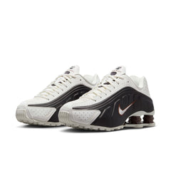 NIKE Shox R4 Womens Sneakers