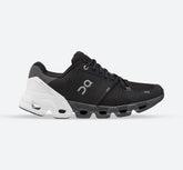 Women's Wide Fit On Cloudflyer 4 Walking Trainers