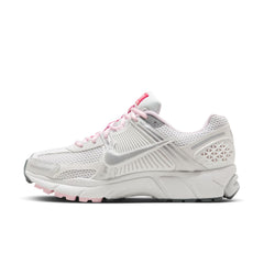 NIKE Zoom Vomero 5 Womens Sneakers