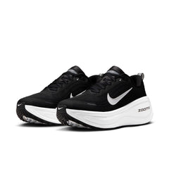 NIKE Vomero Plus Mens Sneakers
